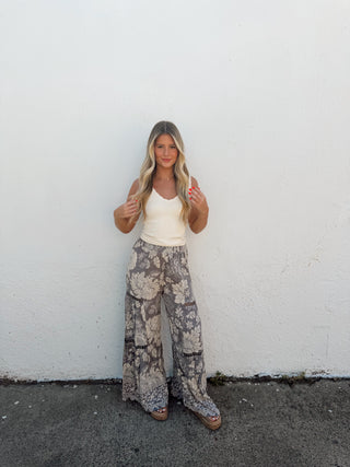 Grayson Floral Pants