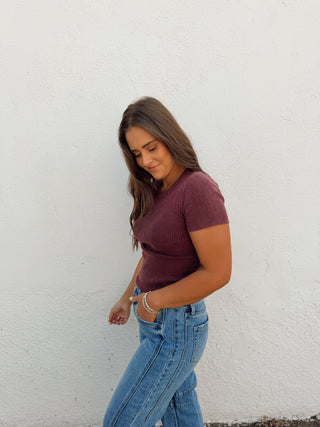 Wren Ribbed Knit Tee - Maroon
