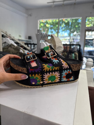 Rebel Platform - Crochet Black