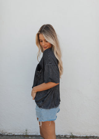 Riley Tee - Washed Black (Rooted)