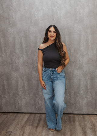 Taeya Twisted Top- Black