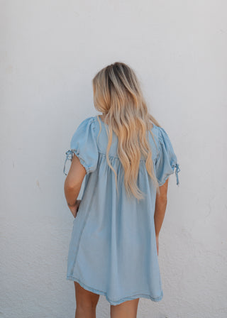 Carson Dress - Light Wash