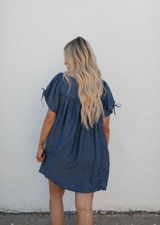 Carson Dress - Med Wash