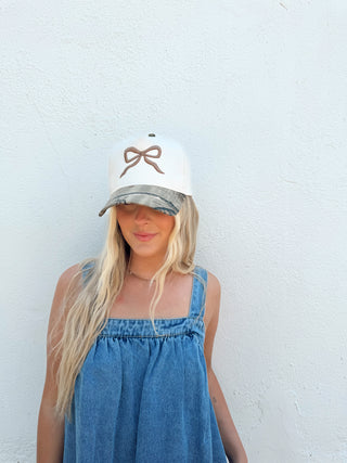 Camo/Cream Bow Trucker
